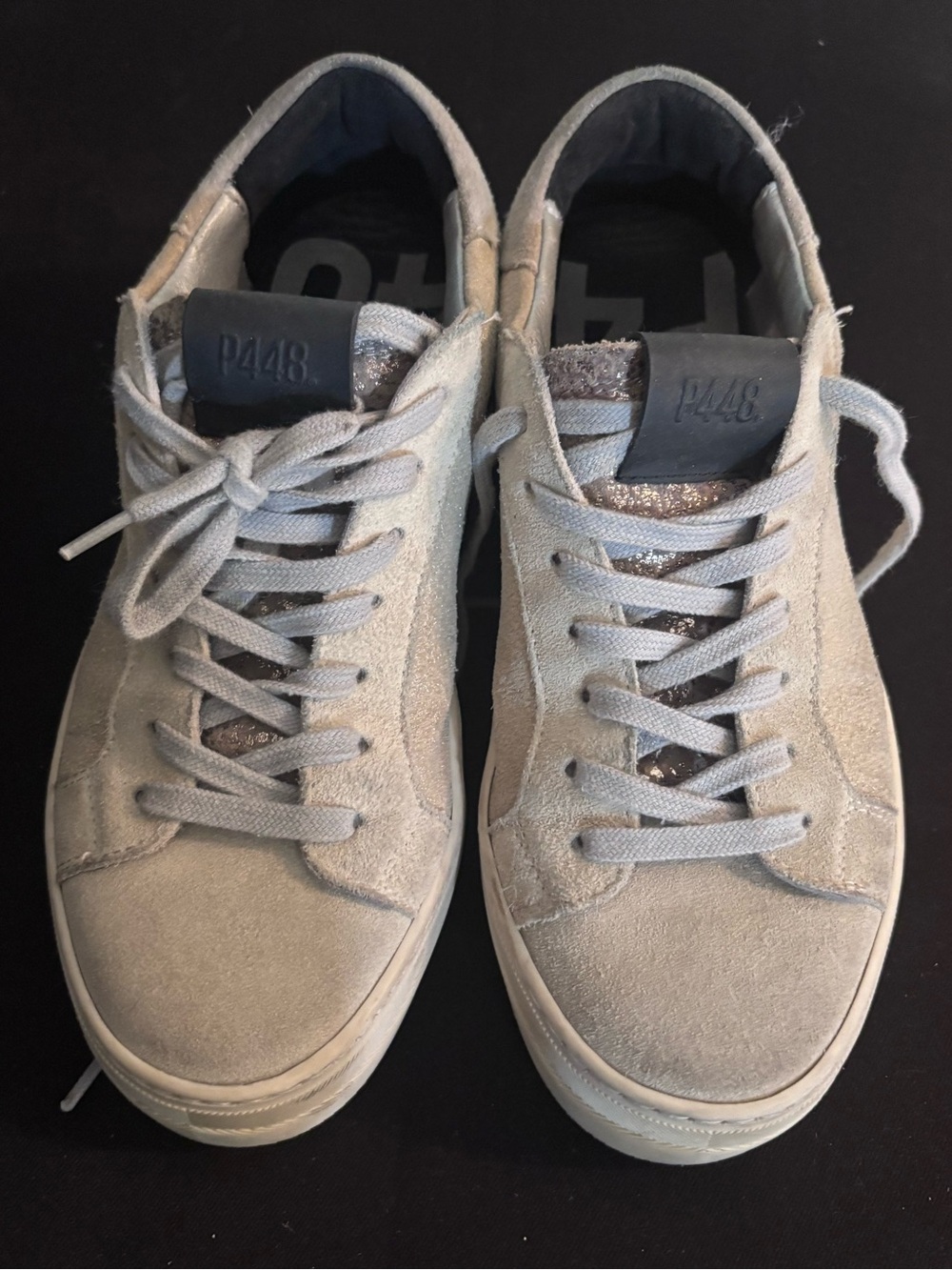 P448 unisex Low-Top Suede Sneakers in Light Gray with Metallic Tongue
